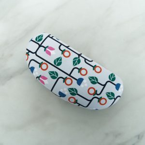 Etui ze ściereczką – Wykonany z mikrofibry