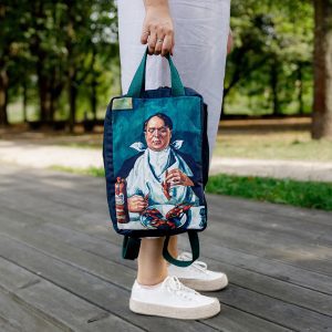 Plecak city – Mężczyzna jedzący raki
